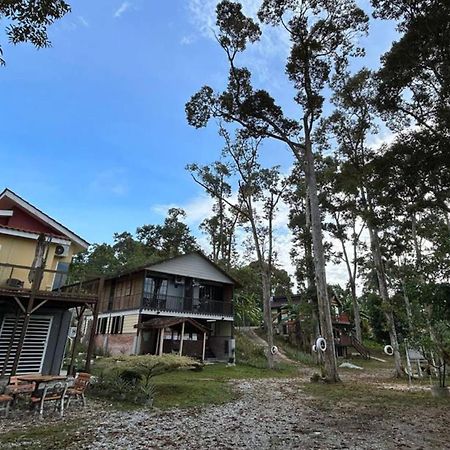 Resort D Rumah Bonda River View Куала-Кангсар Экстерьер фото